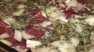 Баранина, кусочками запеченная в духовке