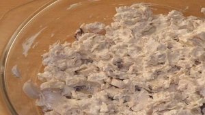 Грибной салат с курицей