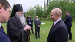 Владимир Путин. Возложение цветов к могилам советских воинов на военной базе Эльмендорф-Ричардсон.