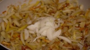 Жареная картошка с зеленью