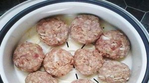Фрикадельки на пару в мультиварке