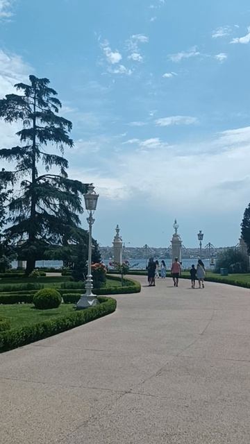 Дворец Долмабахче, парк, Стамбул, Турция (Dolmabahche Palace, Park, Istanbul, Turkey