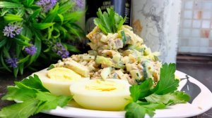 Салат с тунцом за 10 минут. Рецепты салата с консервированной рыбой.