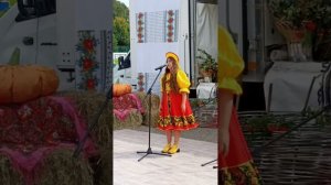 Пелагея🌺9лет☀️🕊️песня,,А я люблю ❤️деревню 🏡,,автор Владимир Караблин🎶