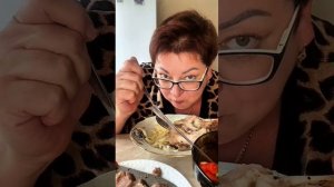 Мукбанг целая или не целая рулька/Это очень вкусно