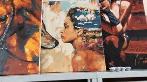 Выставка картин в подъезде