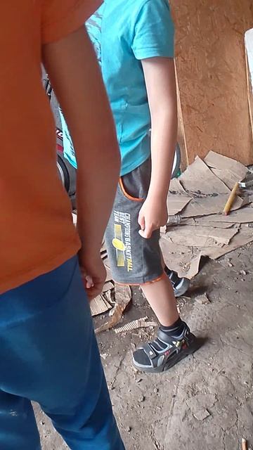 как поёт Месси под музыку.mp4