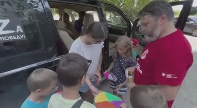 Михаил Семёнов группа Декабрь гуманитарная миссия в Мариуполе смотреть онлайн