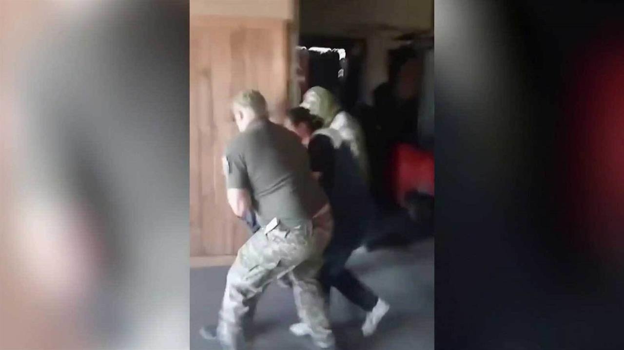 На Украине судьи за три тысячи долларов помогали мужчинам избежать мобилизации