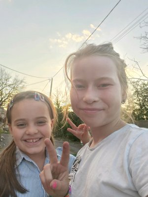 2 сестрички