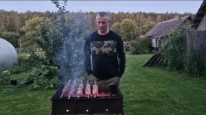 ЖАРИМ ШАШЛЫК, А ЛЁШИК ПОШЕЛ СПАТЬ.