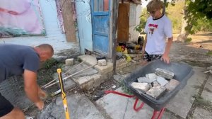 #17 УЕХАЛИ ИЗ ЛАТВИИ В РОССИЮ/ВЫСЕЛЯЕМ КОТОВ/УБИРАЕМ МУСОР/ЖИЗНЬ В ДЕРЕВНЕ/ПОКУПАЕМ МОРОЗИЛКУ