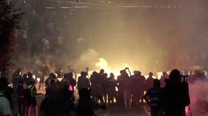 Шесть полицейских получили травмы во время массовых беспорядков в Сербии