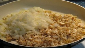 Грибы, фаршированные фаршем