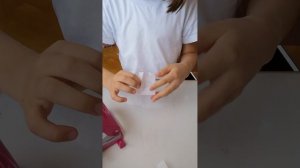 Как сделать мини сумочку из бумажки.