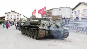 Выход на исходную танков Т-34 и Т-34-85 и СУ-100, Музей отечественной Военной Истории, 9 мая 2025