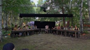 И звали его Домино. (общ план)