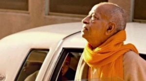 Утренняя прогулка Шрилы Прабхупады 17.08.1975, Бомбей. О строительстве храма!