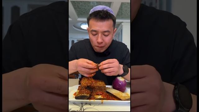 Еда с соусом чили АСМР смотреть онлайн