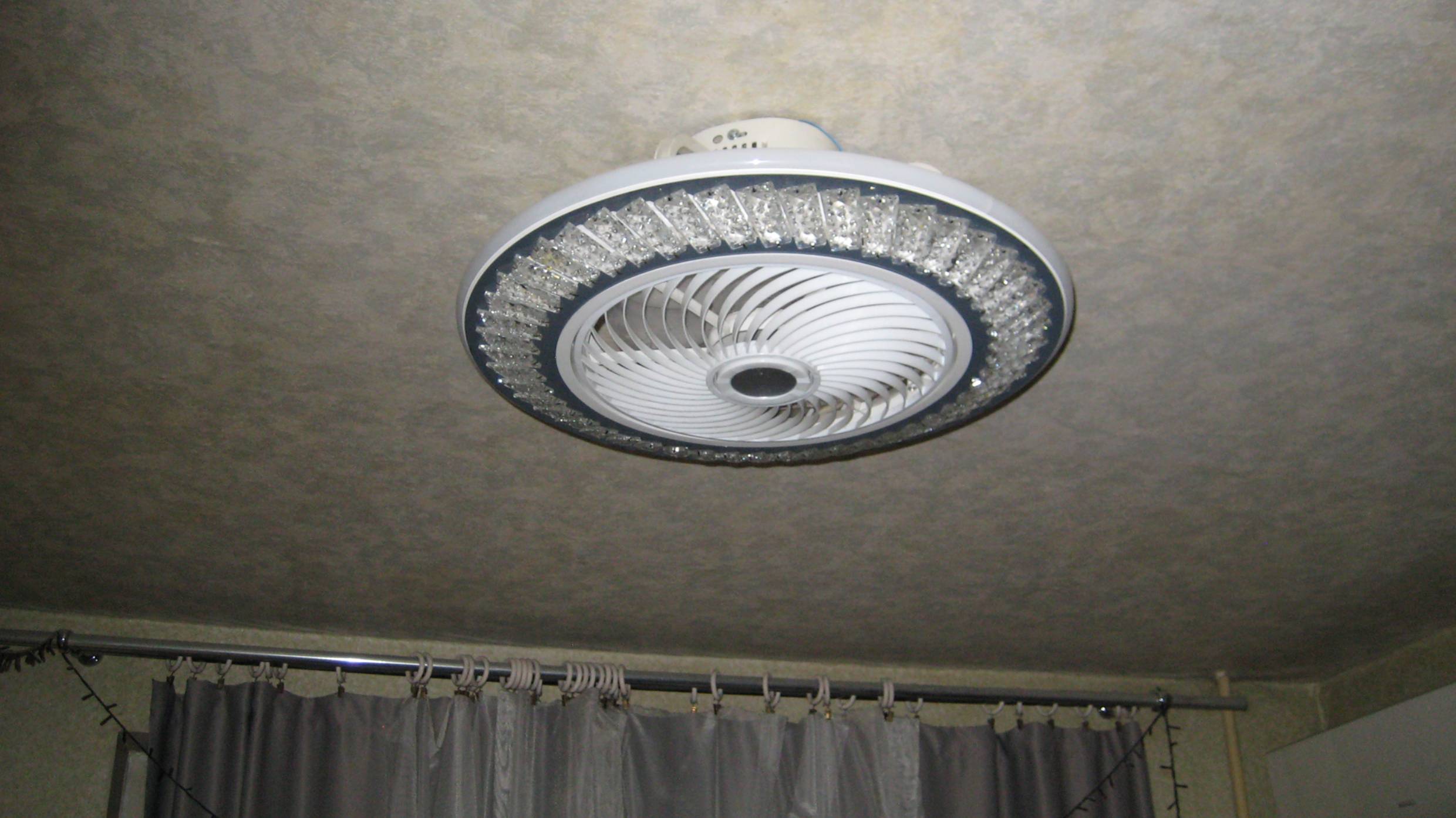 Ремонт светодиодной люстры Estares LED 120W/Fan 35W смотреть онлайн