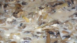 Грибы под соусом