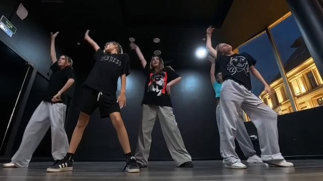 Танцы Кинг-Конг