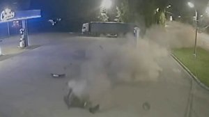 Легковушку разорвало пополам, страшные кадры