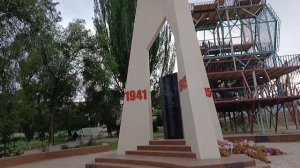 Чолпон-Ата Иссык-куль, памятник погибшим воинам на войне в ссср, гуляем по центральному парку