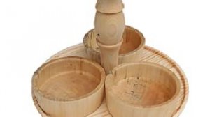 Солонки из дерева на подставке