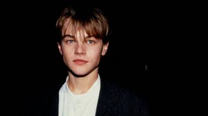 Обезьяны — группа млекопитающих из отряда приматов, по строению тела наиболее близкая к человеку.