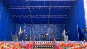 Hide your heart Ступени Frozen Curls Live