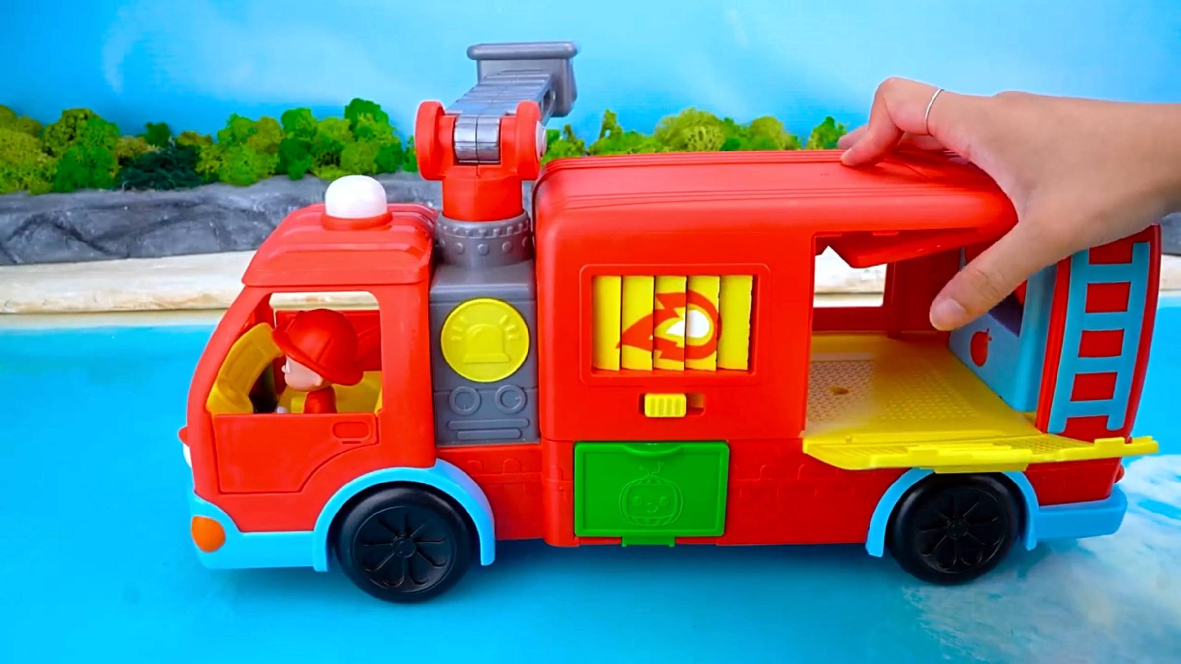 Развивающие игрушки. Игровые наборы для развития детей.  Для малышей мультики. Игры для детей смотреть онлайн