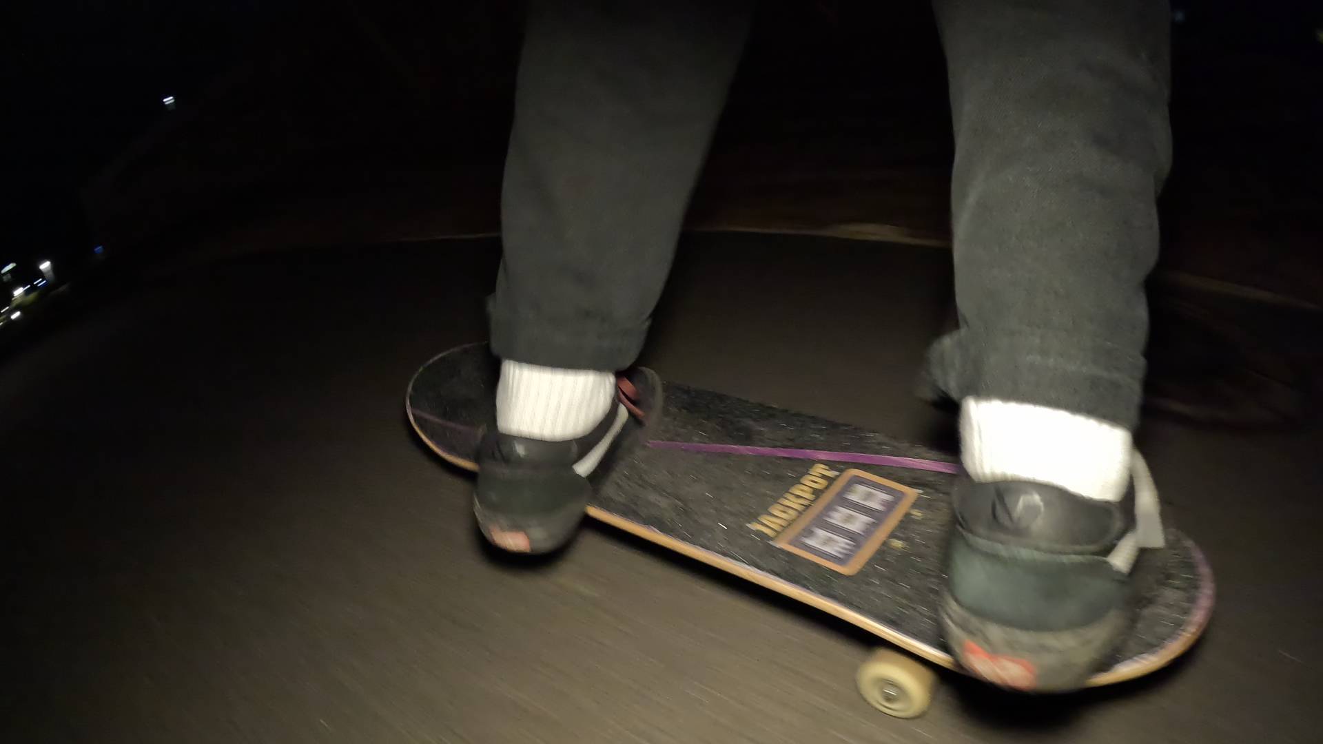 НОЧНЫЕ ТРЮКИ НА СКЕЙТЕ смотреть онлайн