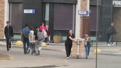 Амурская 121