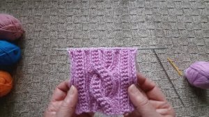 Оригинальная коса для шапок и не только.