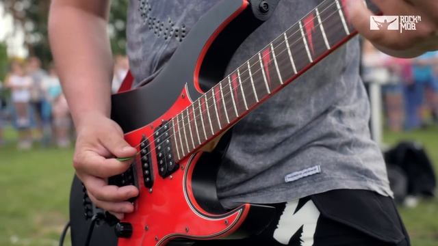 КИНО - ГРУППА КРОВИ (Первый Дальневосточный ROCKNMOB) смотреть онлайн