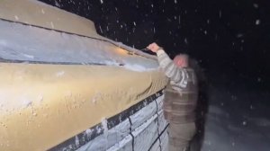 Палатка надувная отдых и туризм зимой на природе кемпинг
