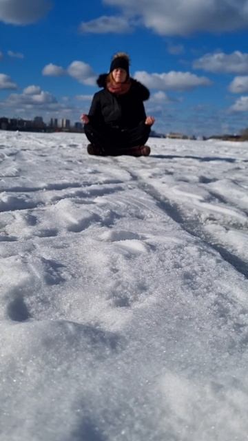 практика ВСЕГДА и ВЕЗДЕ. Я уже просветлилась и сижу на воде #медитациякаждыйдень #медитациябесплатно смотреть онлайн