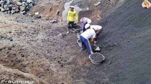 Строительство. шахтёры и школьный парад