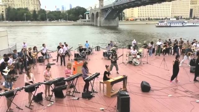 Muse - Starlight (Rocknmob #1) смотреть онлайн