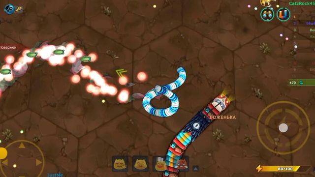 Играю в змейку собрал самую большую змею и стал на 1 место смотреть онлайн