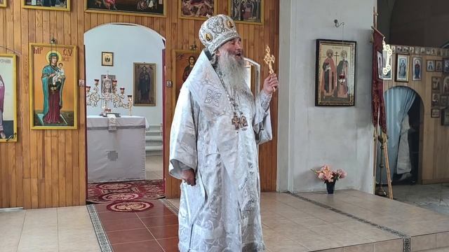 Проповедь митрополита Иоанна в храме Преподобных Зосимы и Савватия Соловецких в с. Красная Речка смотреть онлайн