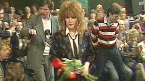 Почему Алла Пугачева из всех групп из Рок-Москвы привезла на ринг группу "Браво"?