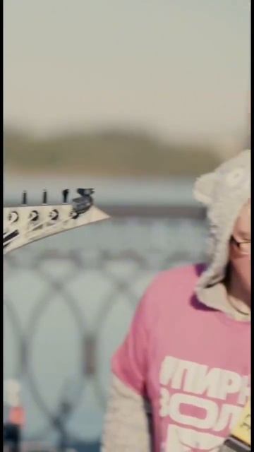 Rocknmob army in the city of Yaroslavl, 320 musicians playing together! #rocknmob #rock #nirvana смотреть онлайн