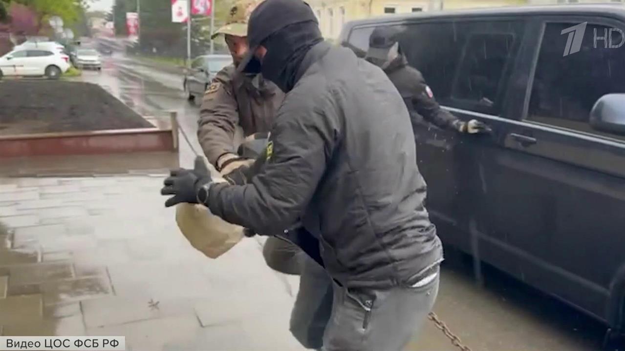 Сорвана новая попытка украинских спецслужб взорвать мощную бомбу на Крымском мосту