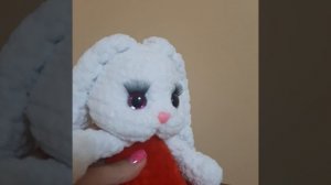 Зайка из плюшевой пряжи