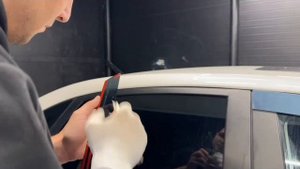 Видео установка 2Д дефлекторов / плоских ветровиков на Chevrolet Monza 2 поколение / Шевроле Монза