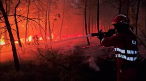 Появились кадры мощных лесных пожаров на северо-западе Испании