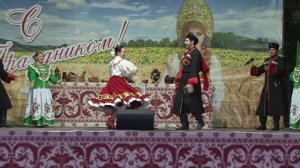 "Во горушках" -  народный коллектив ансамбль русской песни "Тальяночка"