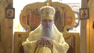 Митрополит Варсонофий совершил Божественную литургию в храме царственных страстотерпцев